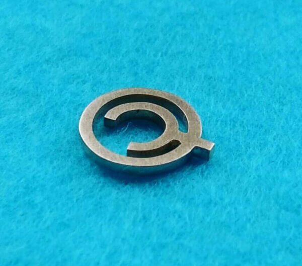 Logo in 14ct goud
