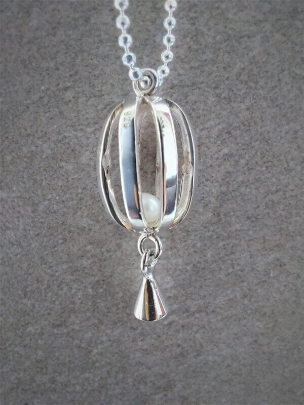 zilveren collier met zoetwaterparel