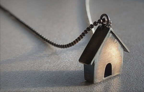 geoxideerd zilveren collier met huisje
