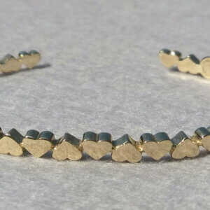gouden armband met hartjes