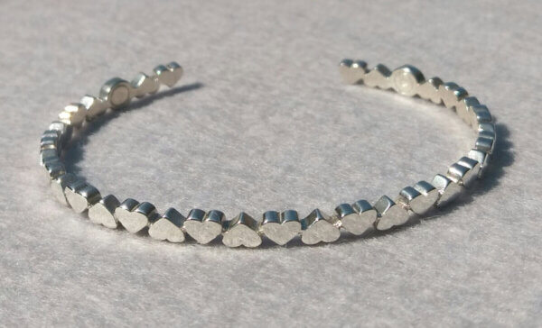 zilveren armband met hartjes