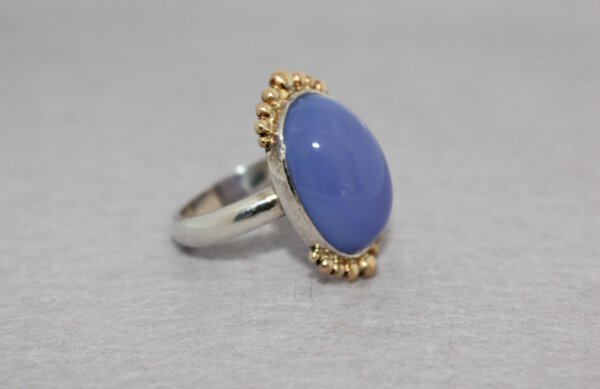 Ring chalcedoon in zilver en goud