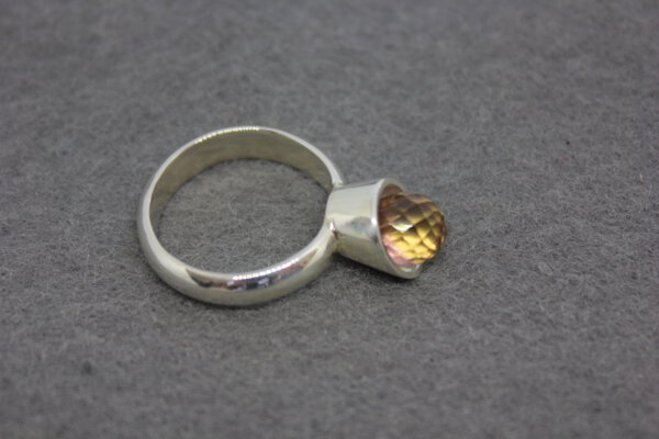 Zilveren kelk-ring met ametrien