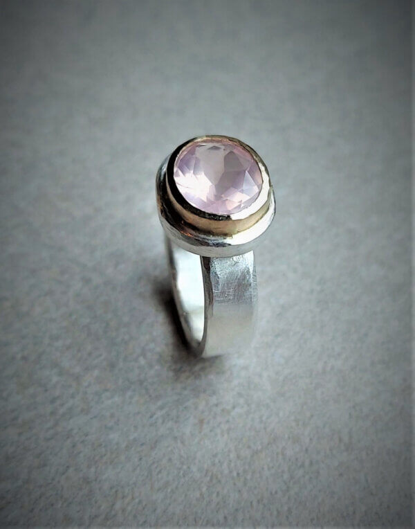 Rozenkwarts in zilver en goud