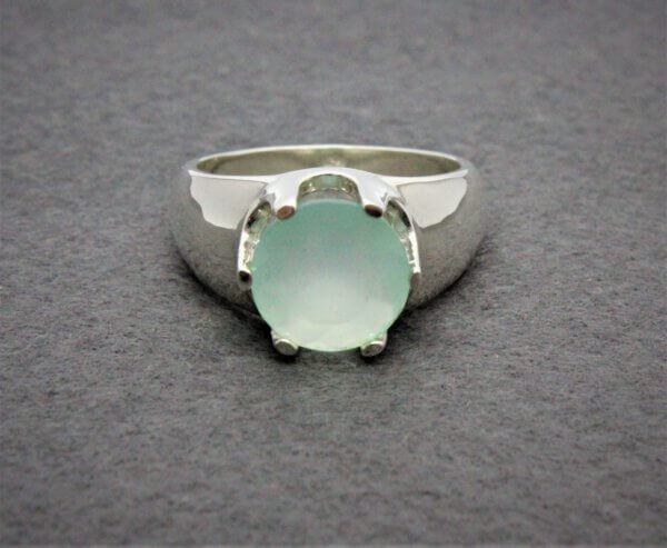 zilveren ring met chalcedoon