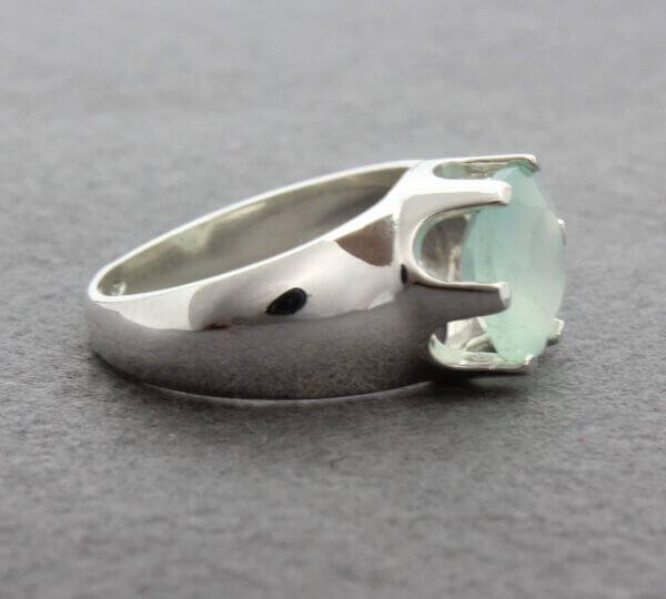 zilveren ring met chalcedoon
