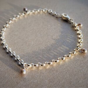zilveren armband met grijze zoetwaterparels
