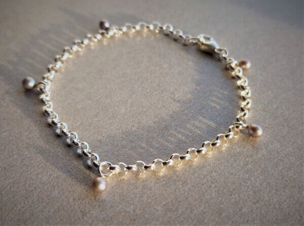 zilveren armband met grijze zoetwaterparels