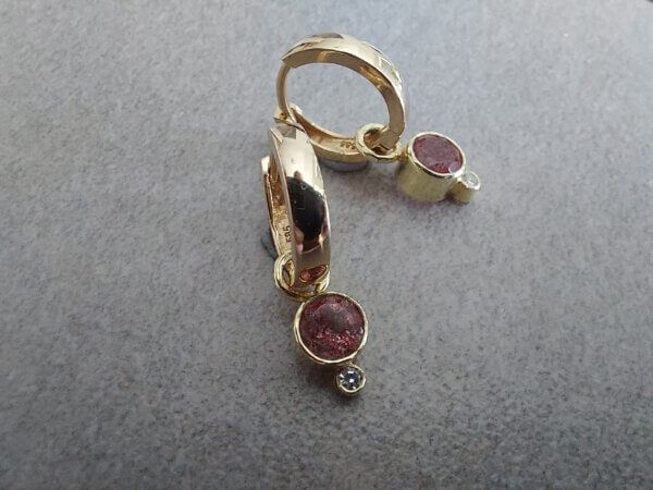 Creoolhangers geelgoud met aardbeikwarts en diamant - Afbeelding 3