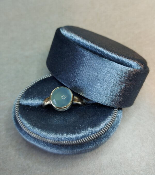 Ring van eigen goud met chalcedoon - Afbeelding 3