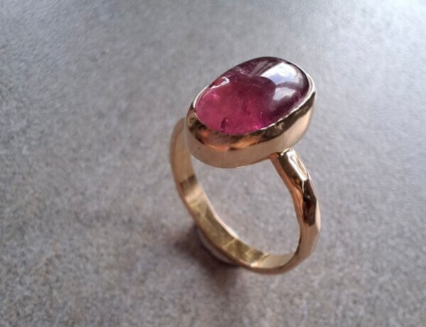 Ring in 18 karaat geelgoud met roze toermalijn - Afbeelding 2